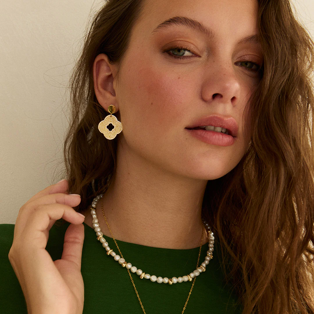 Clara Earrings Gold - Image 2