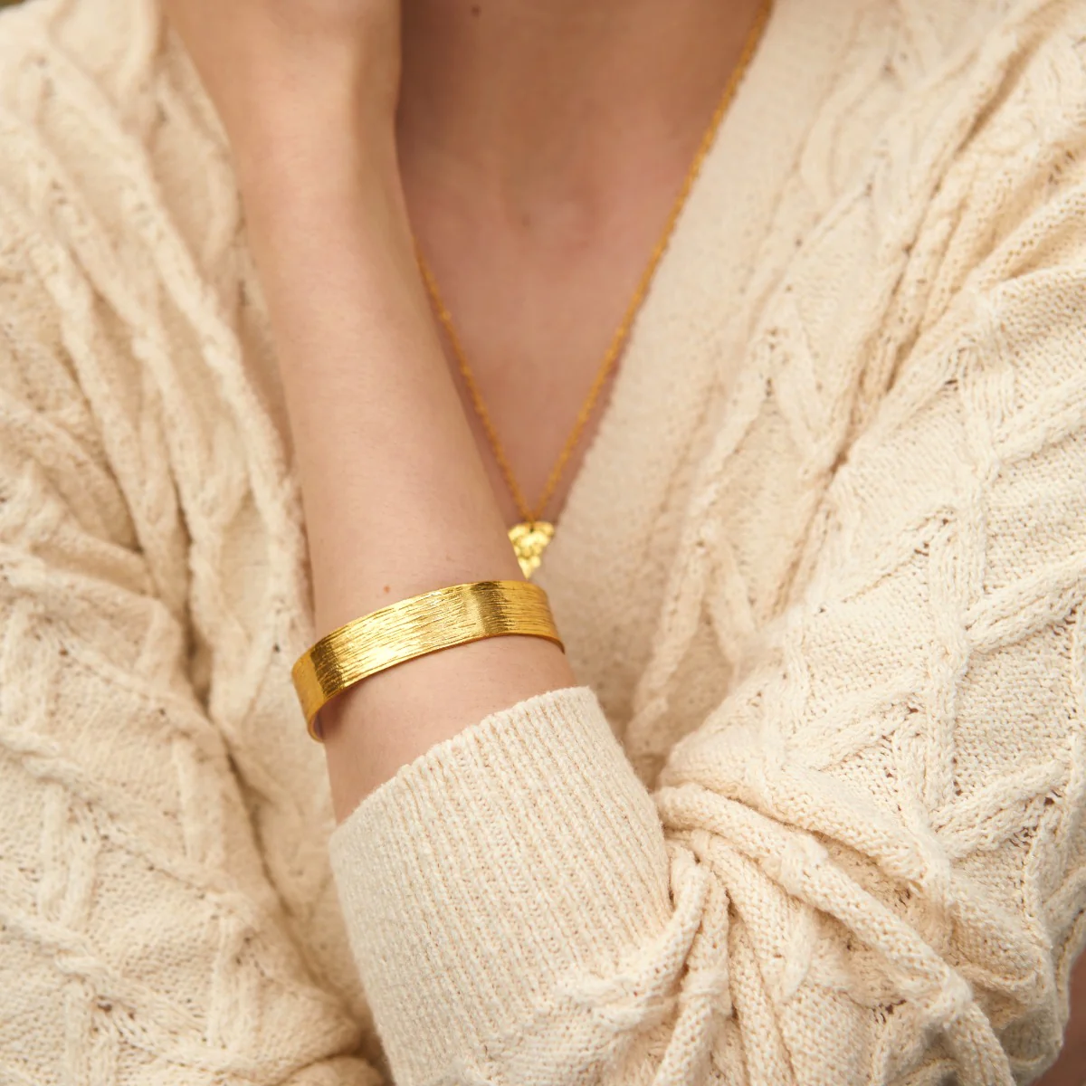 Aphrodite Brushed Gold Bangle - Image 6