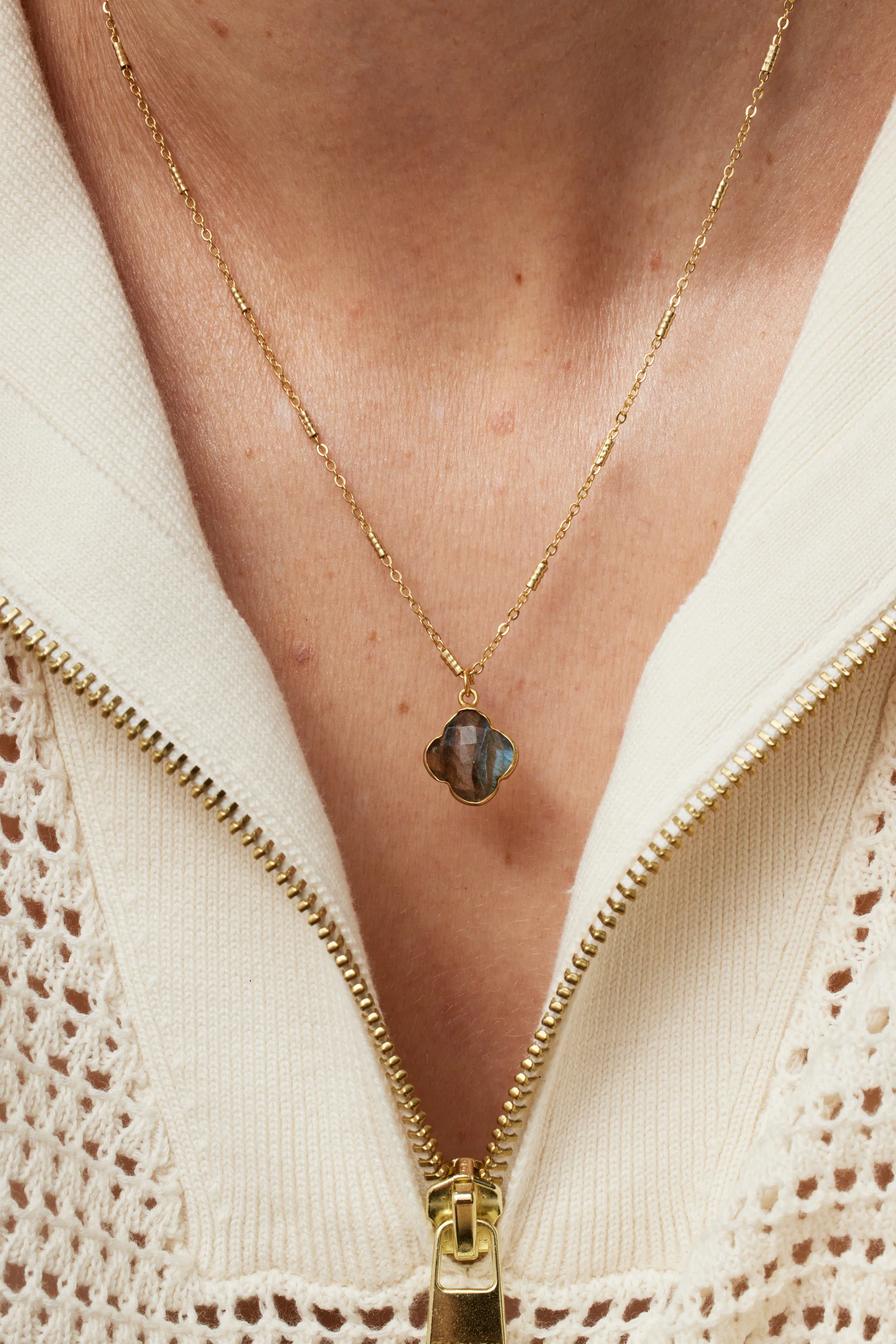 Clover Labradorite Necklace - Image 2