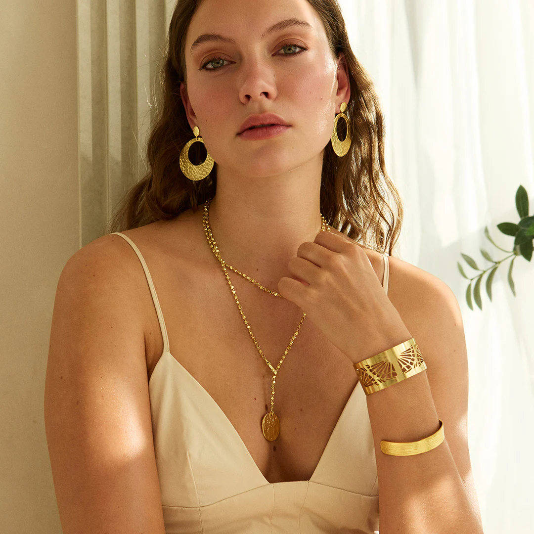 Lisbon Earrings Gold - Image 3