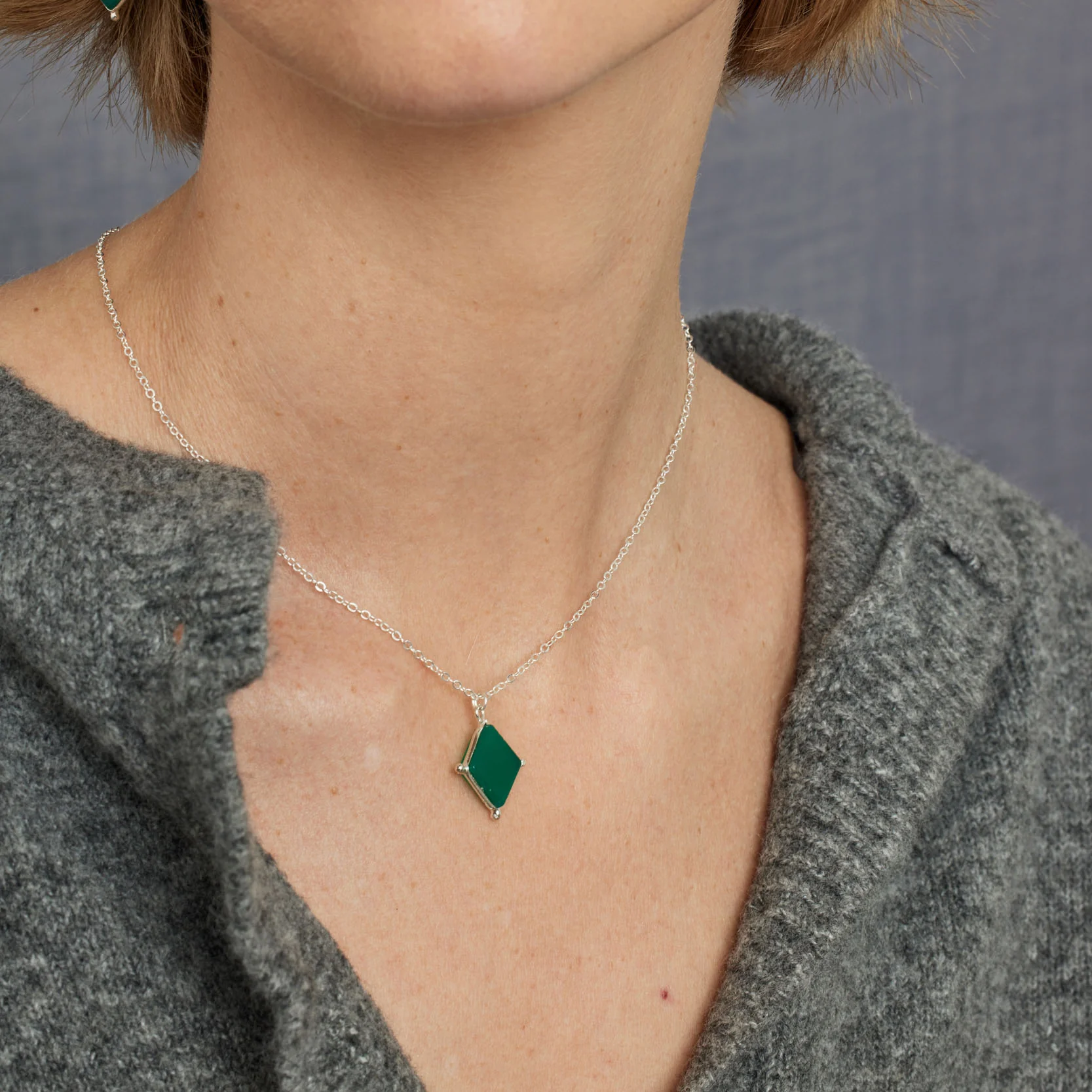 Lyra Silver Green Onyx Necklace - Image 2