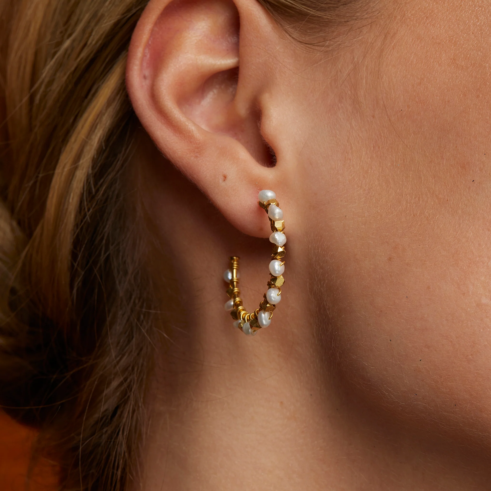 Mini Riva Freshwater Pearl Earrings - Image 3