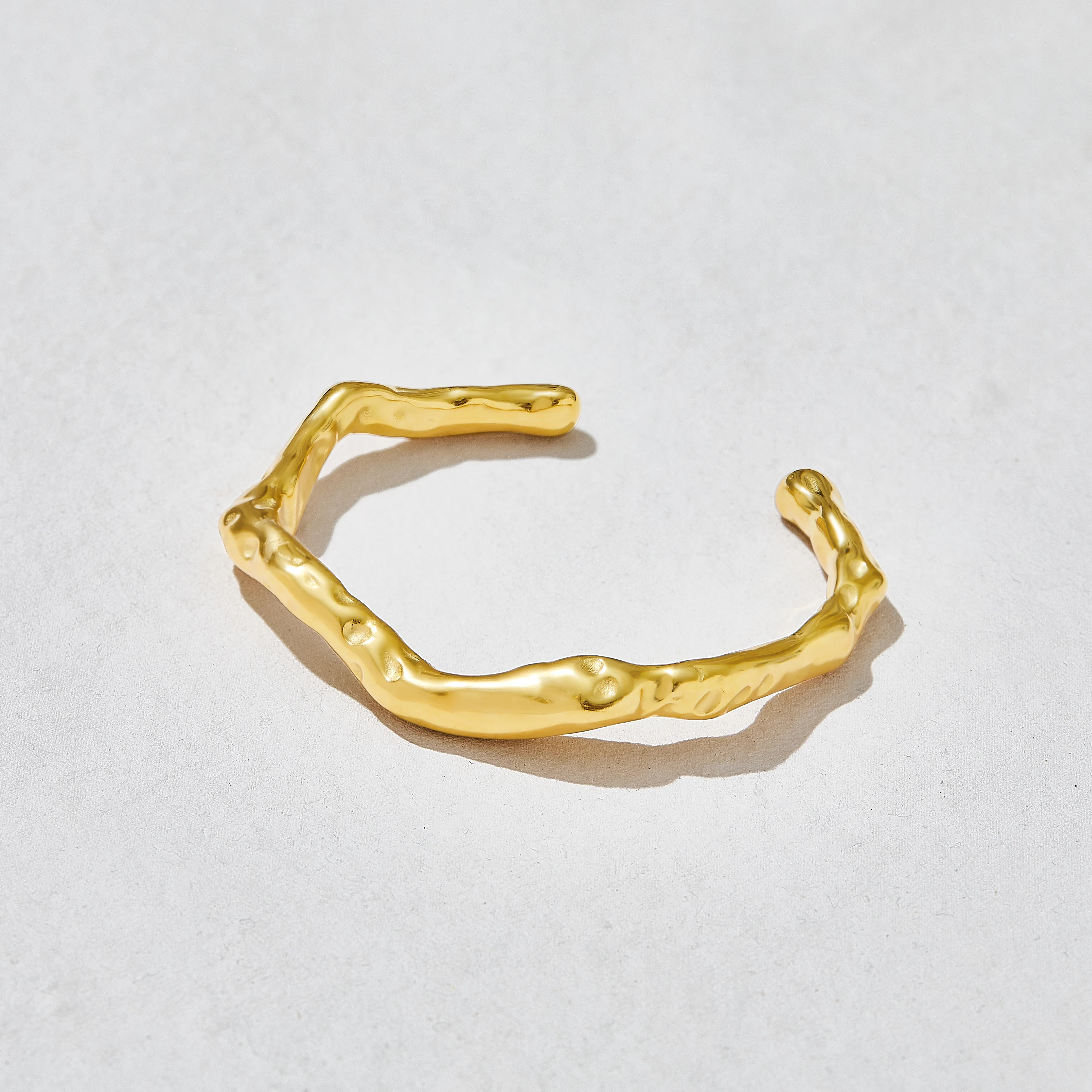 Nazare Wave Gold Bangle
