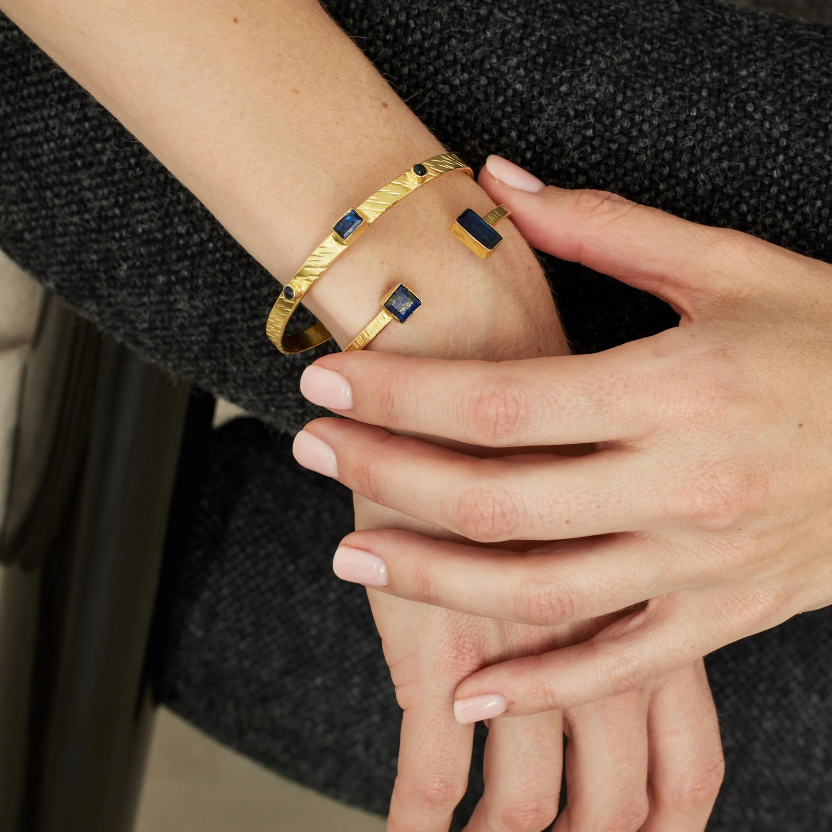 Paros Gemstone Bangle navy - Image 3