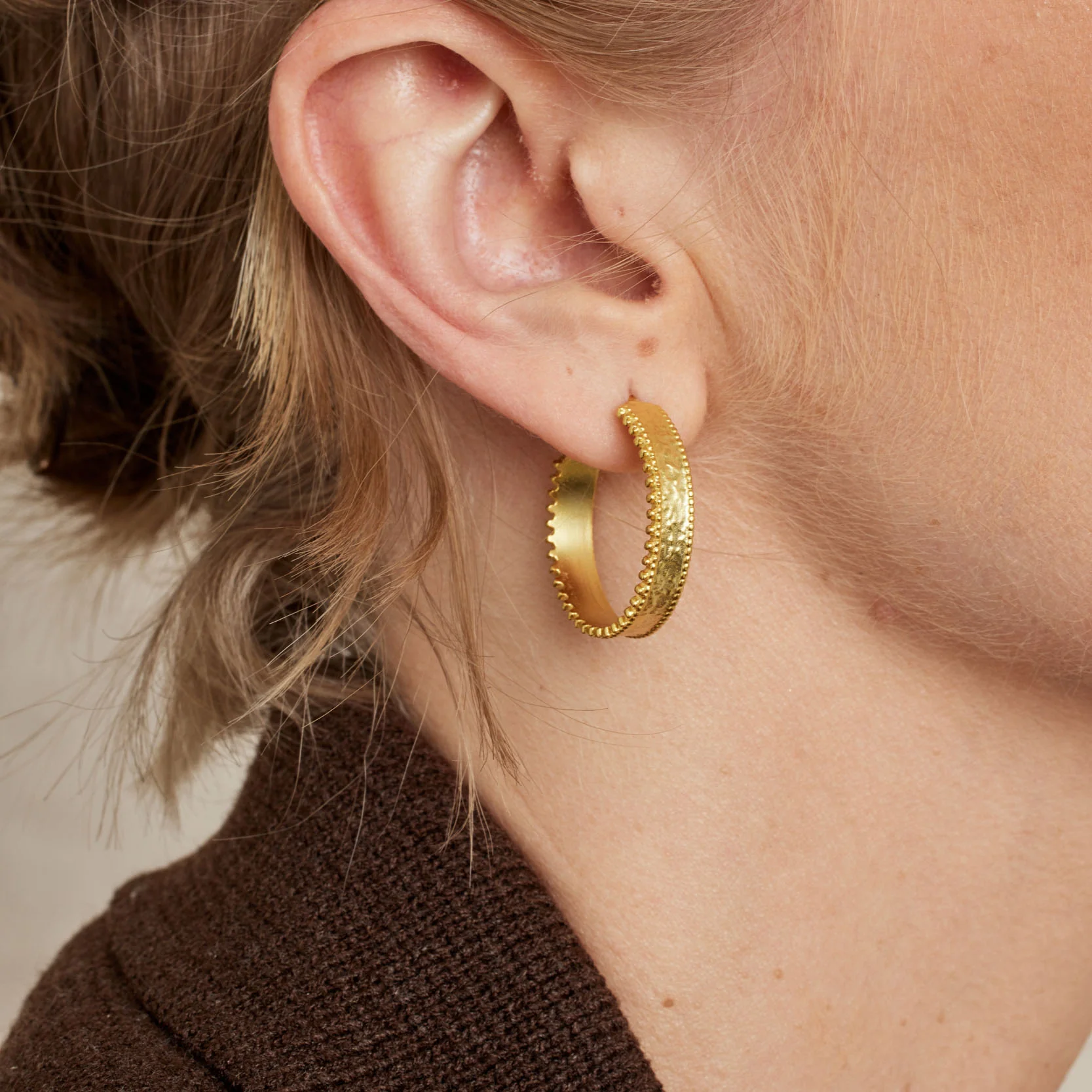 Silvia Gold Hoop Earrings - Image 2