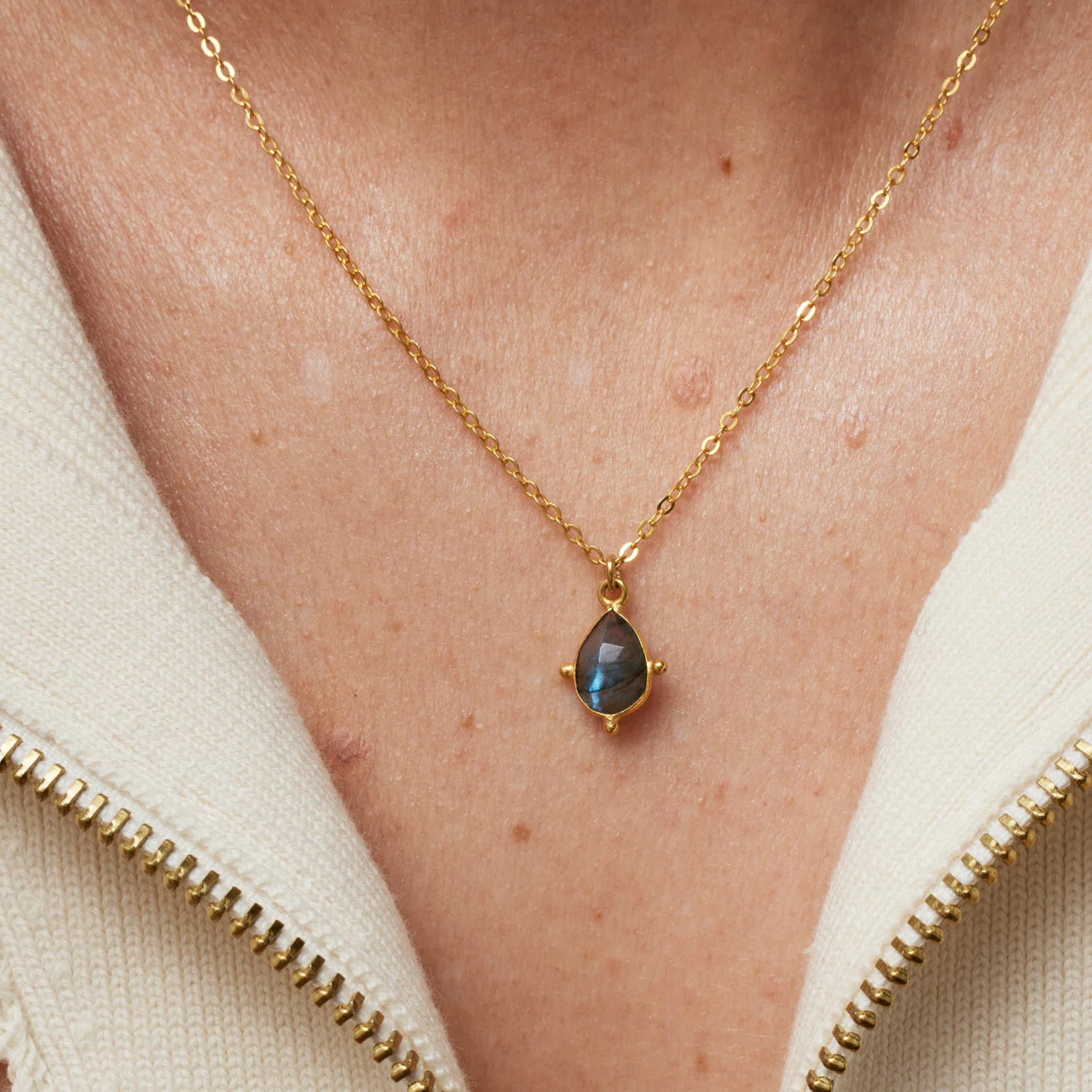 Snowdrop Labradorite Necklace - Image 3