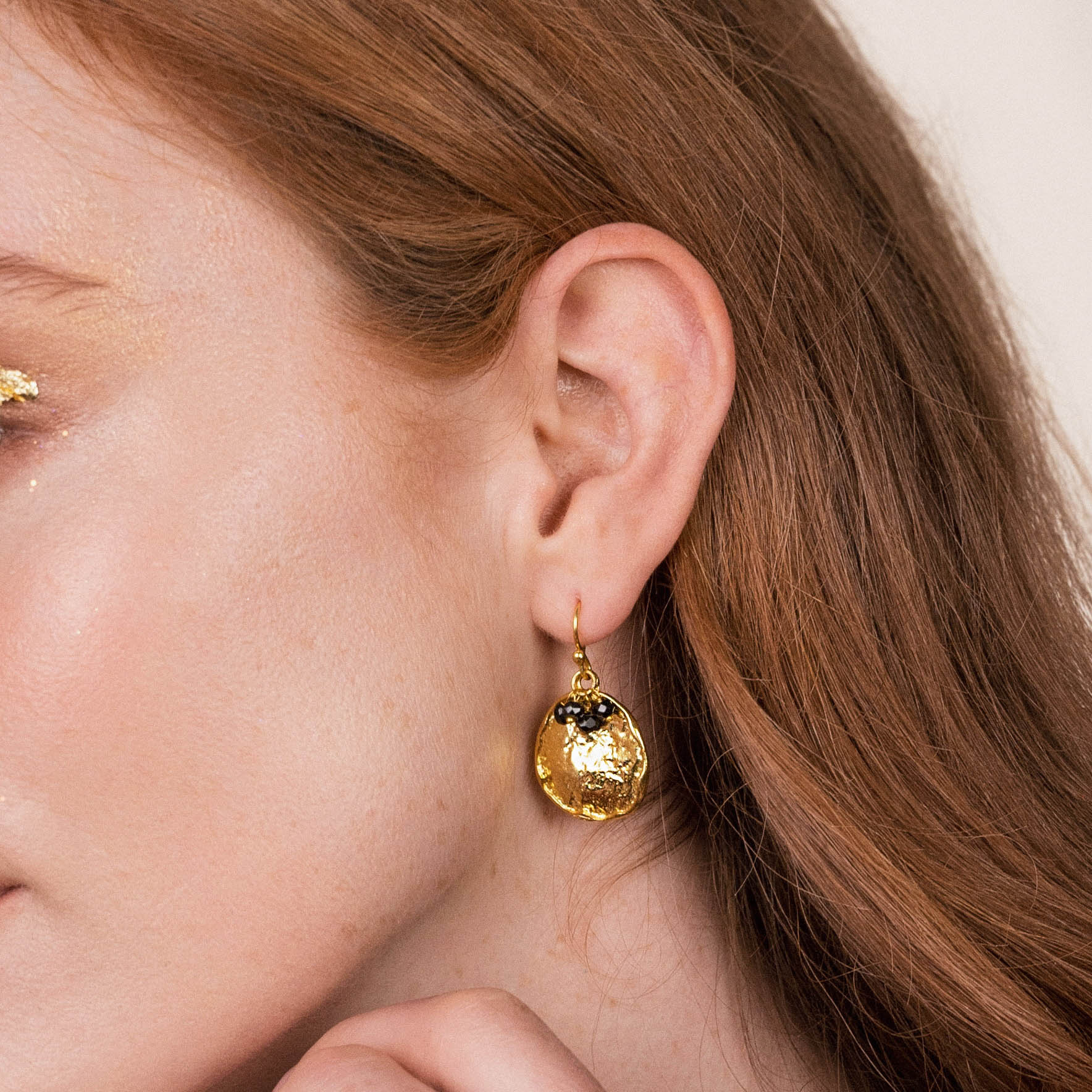 Solange Black Onyx Earrings - Image 3