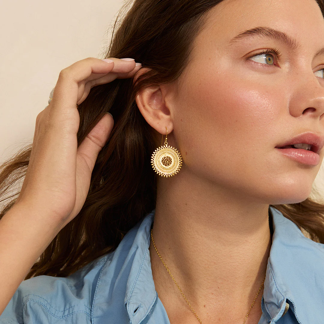 Sole Earrings Gold - Image 2