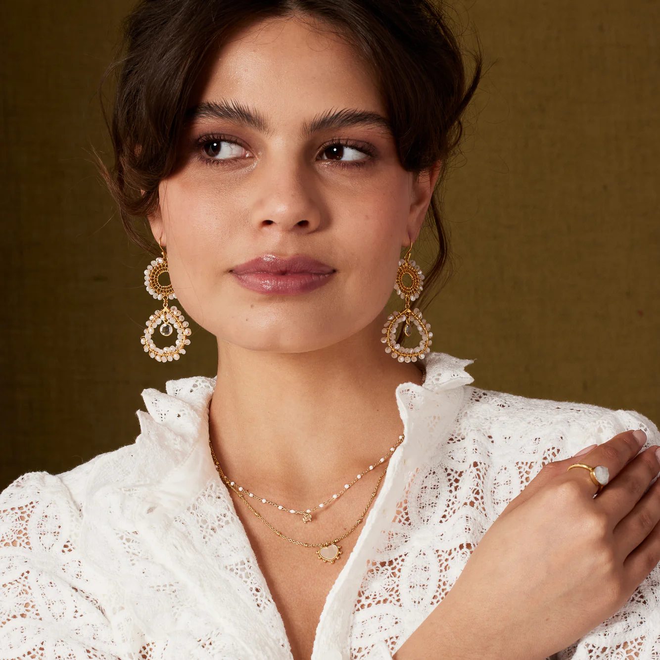 Tate Earrings Pearl - Image 3