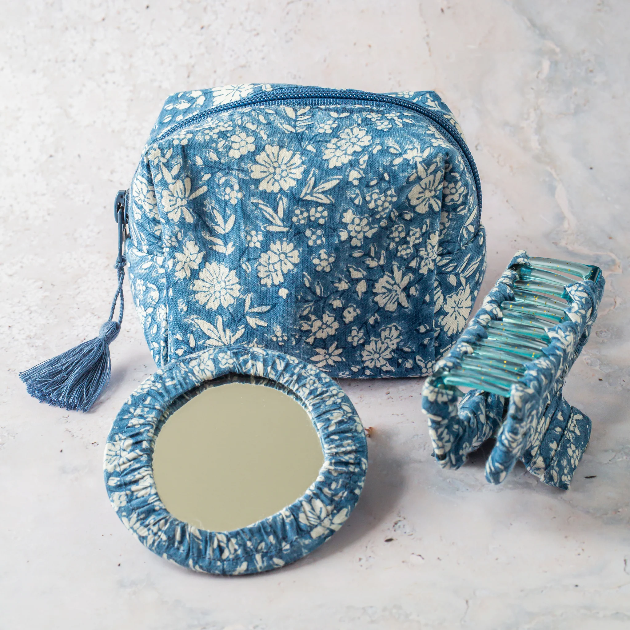 The Compact Cosmetic Set - Image 3