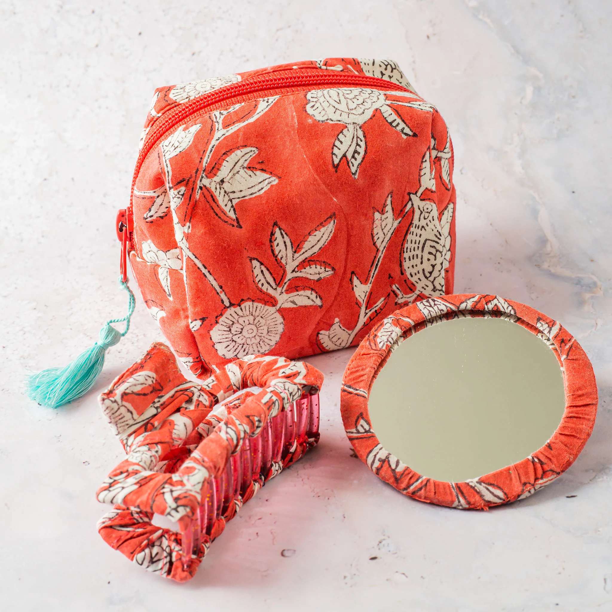 The Compact Cosmetic Set - Image 8