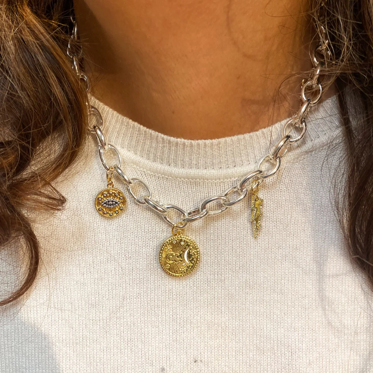 Thunder Charm gold - Image 3