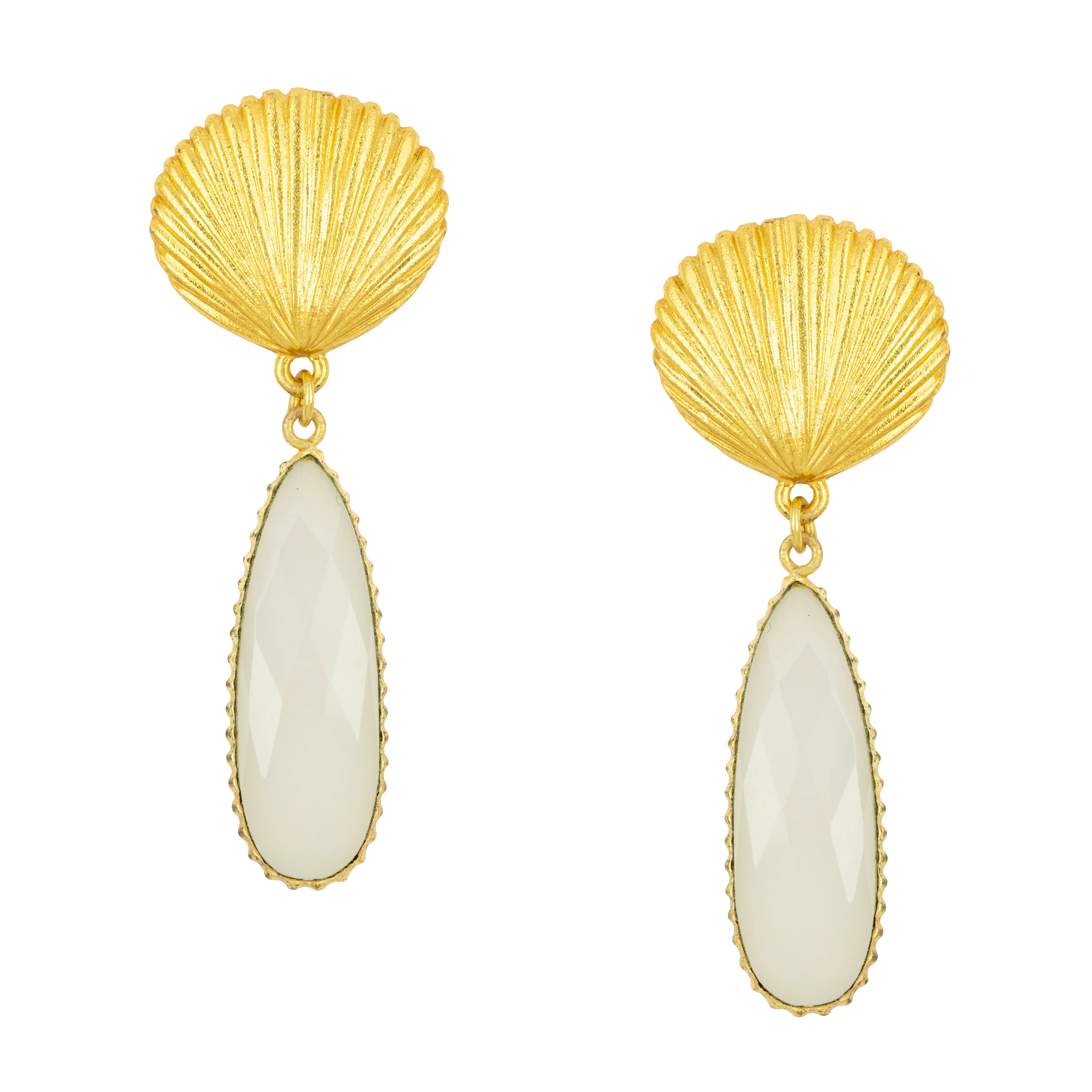 Tria Shell White Earrings